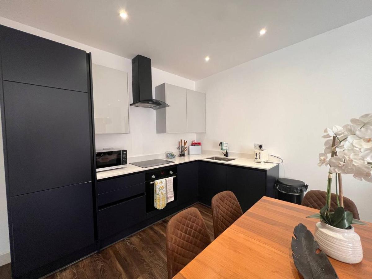 Star London Finchley Road 3-Bed Escape With Garden Apartment Bagian luar foto