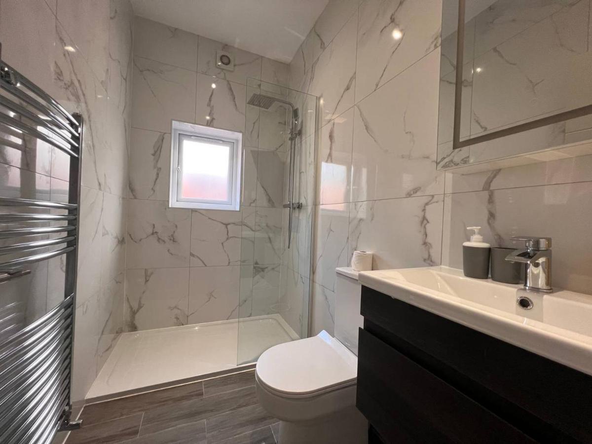 Star London Finchley Road 3-Bed Escape With Garden Apartment Bagian luar foto