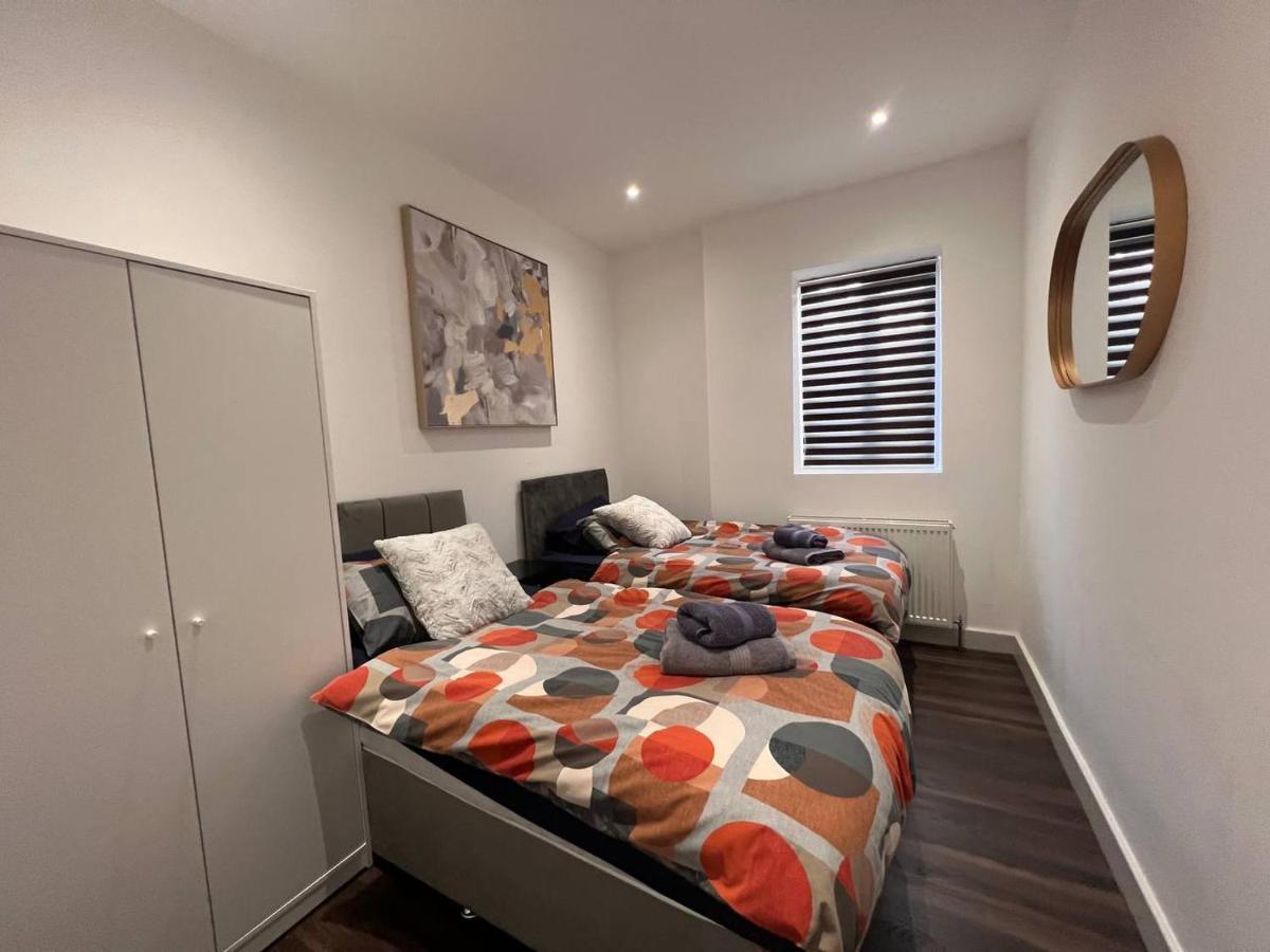 Star London Finchley Road 3-Bed Escape With Garden Apartment Bagian luar foto
