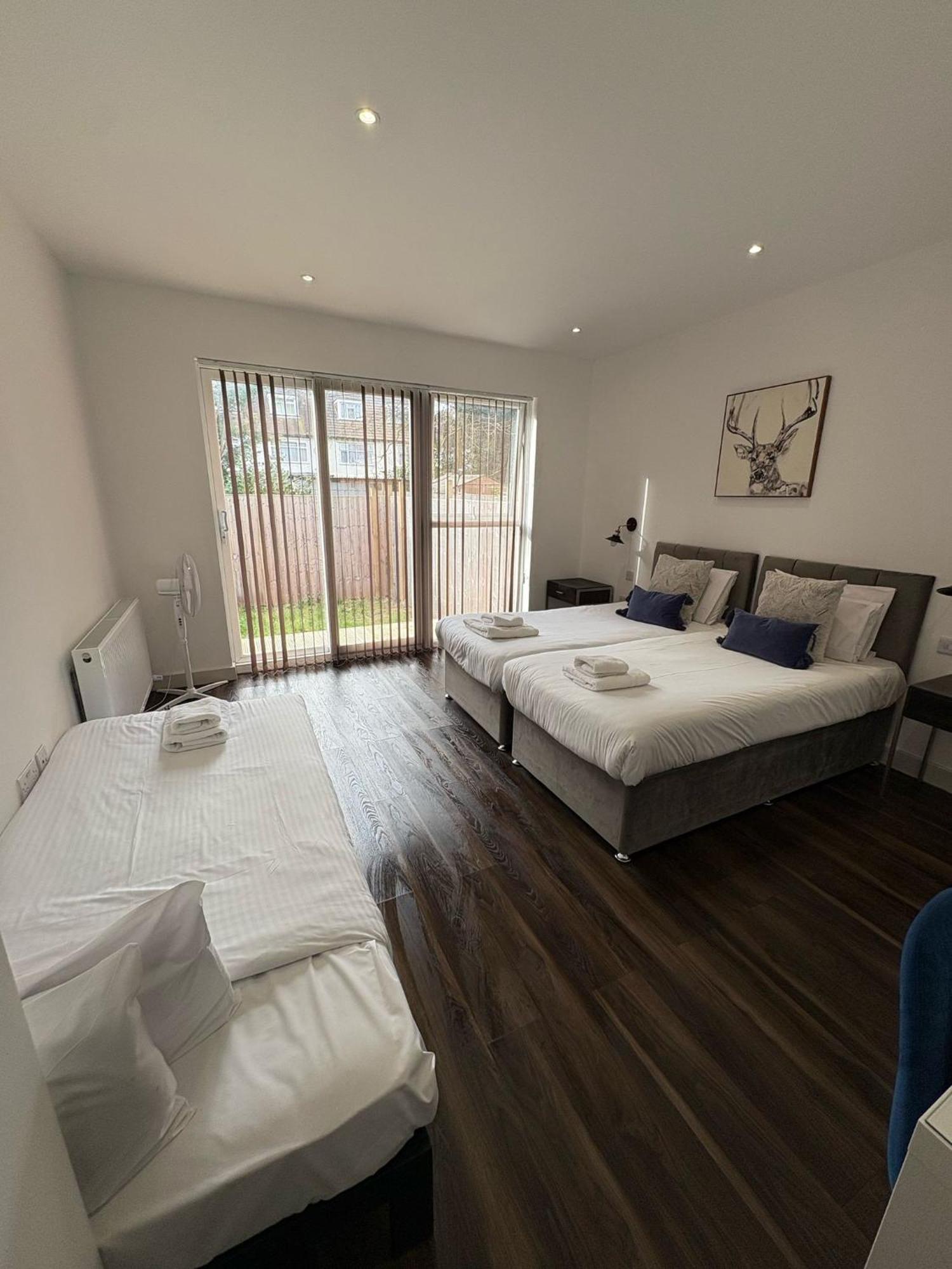 Star London Finchley Road 3-Bed Escape With Garden Apartment Bagian luar foto